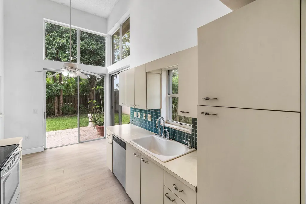 5106 Windsor Parke Drive Boca Raton FL 33496