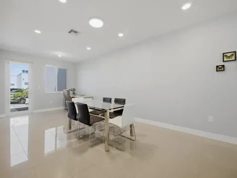 6642 NW 103rd Parkway Doral FL 33178