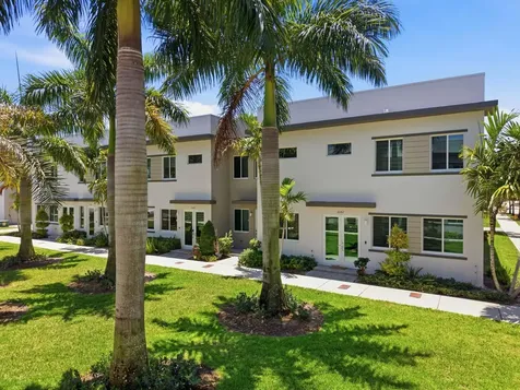 6642 NW 103rd Parkway Doral FL 33178