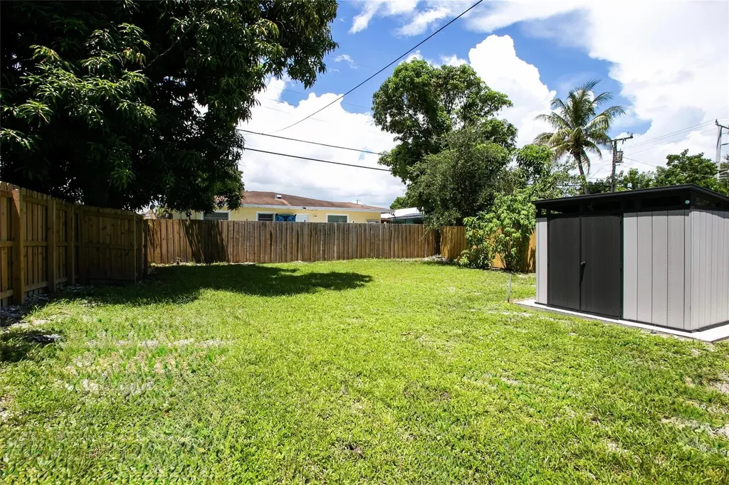 1135 NW 6th Avenue Fort Lauderdale FL 33311