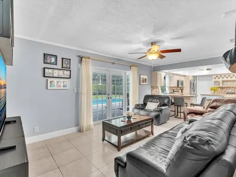 7381 SW 9th Street Plantation FL 33317
