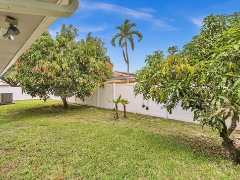7381 SW 9th Street Plantation FL 33317