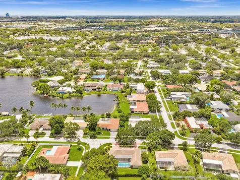 7381 SW 9th Street Plantation FL 33317
