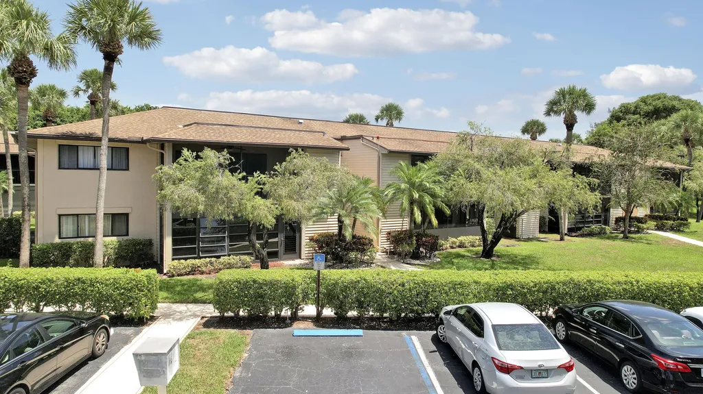 15484 Lakes Of Delray Boulevard Delray Beach FL 33484