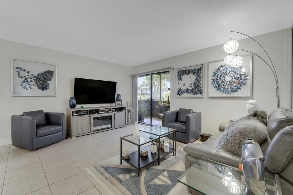 15484 Lakes Of Delray Boulevard Delray Beach FL 33484