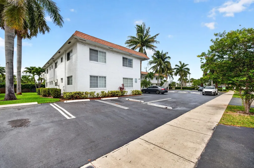 1671 NE 33rd Street Pompano Beach FL 33064