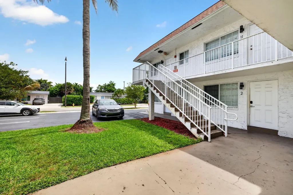 1671 NE 33rd Street Pompano Beach FL 33064