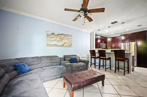 483 NW 87th Terrace Coral Springs FL 33071