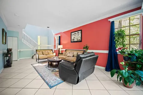 483 NW 87th Terrace Coral Springs FL 33071