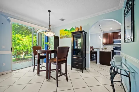 483 NW 87th Terrace Coral Springs FL 33071