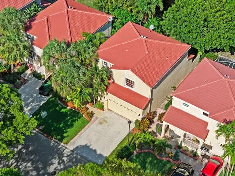 483 NW 87th Terrace Coral Springs FL 33071