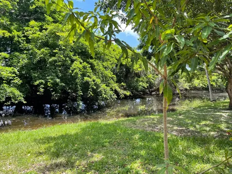 483 NW 87th Terrace Coral Springs FL 33071