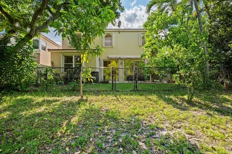 483 NW 87th Terrace Coral Springs FL 33071