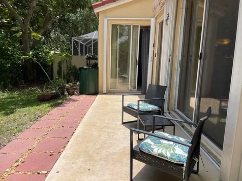 483 NW 87th Terrace Coral Springs FL 33071