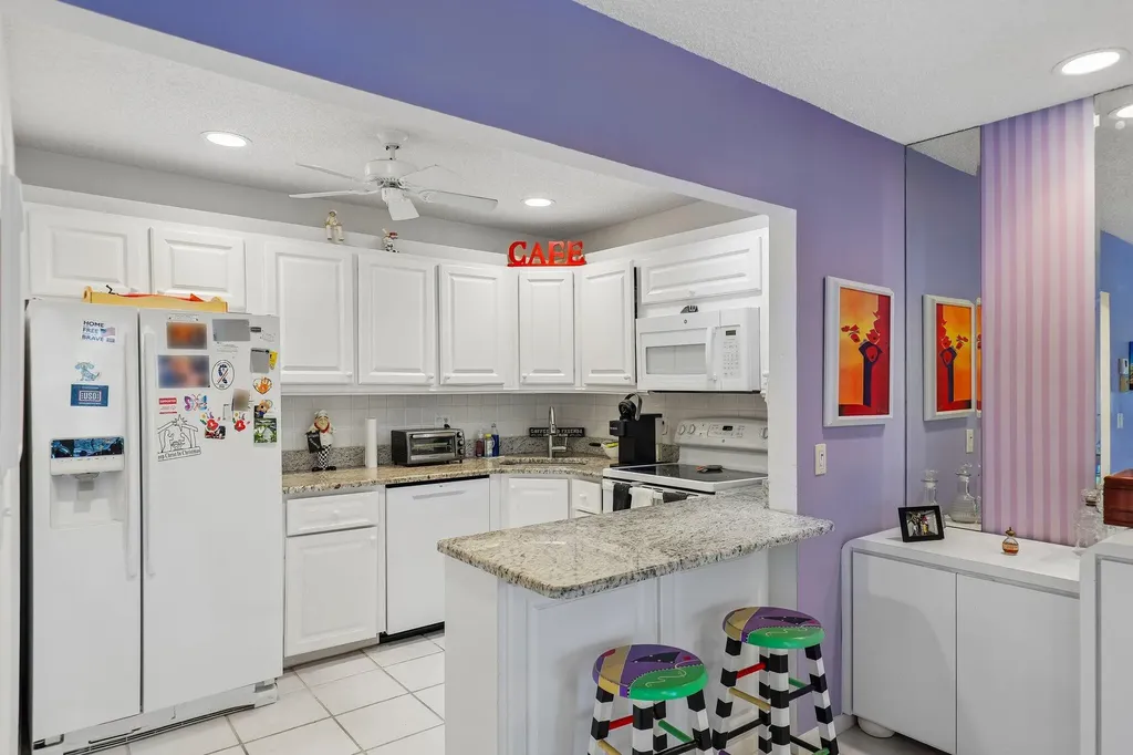 306 Knotty Pine Circle Greenacres FL 33463