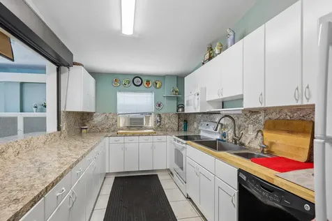306 Knotty Pine Circle Greenacres FL 33463