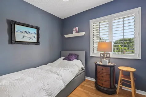 306 Knotty Pine Circle Greenacres FL 33463