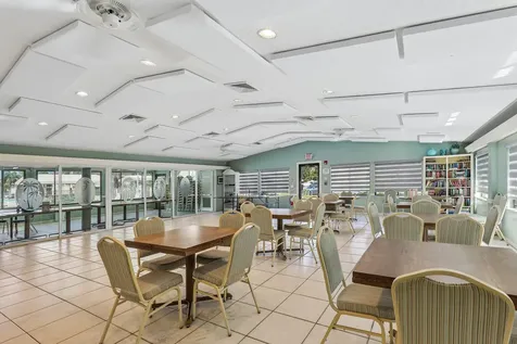 306 Knotty Pine Circle Greenacres FL 33463