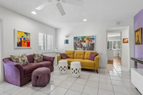 306 Knotty Pine Circle Greenacres FL 33463