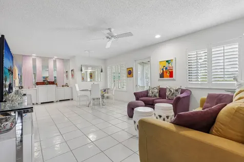 306 Knotty Pine Circle Greenacres FL 33463