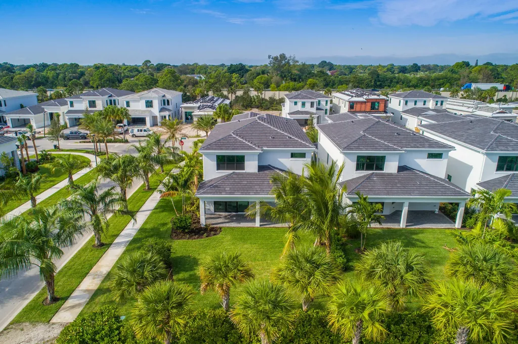 13487 Artisan Circle Palm Beach Gardens FL 33418