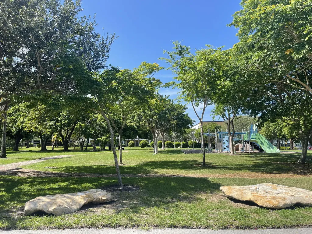 739 NE 13th Court Fort Lauderdale FL 33304