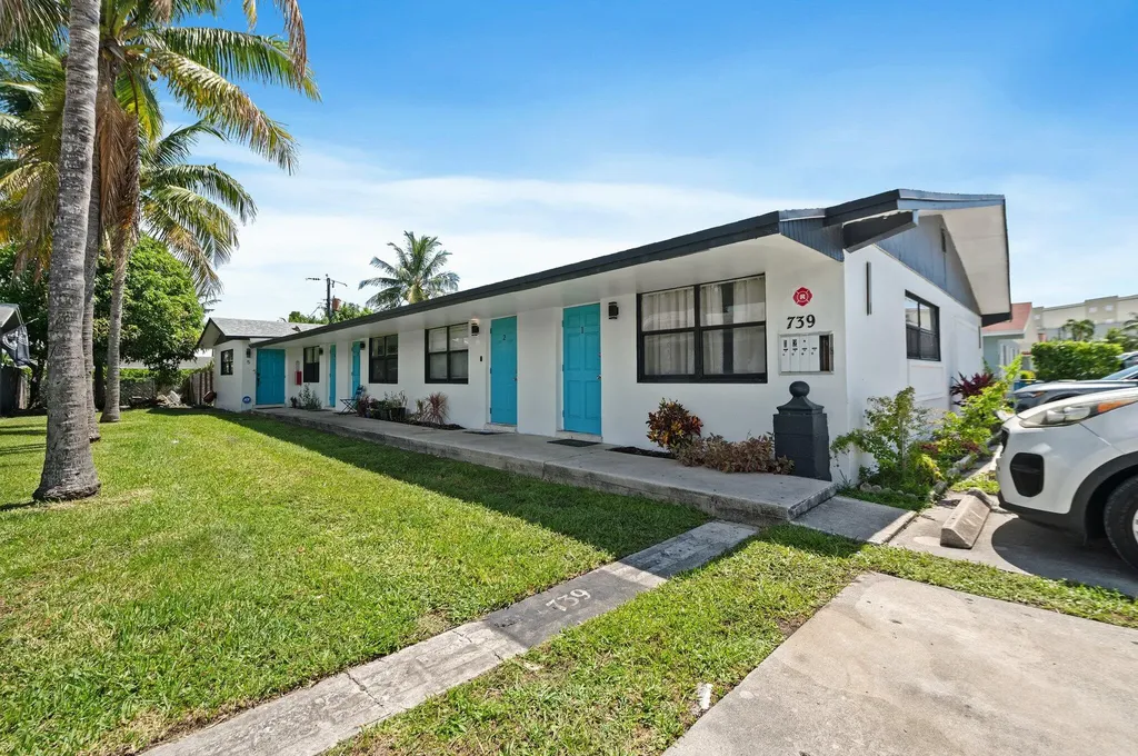 739 NE 13th Court Fort Lauderdale FL 33304