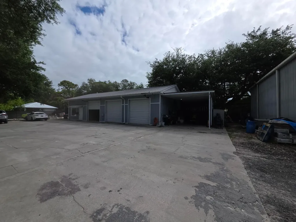 806 SW 11th Drive Drive SW Vero Beach FL 32962