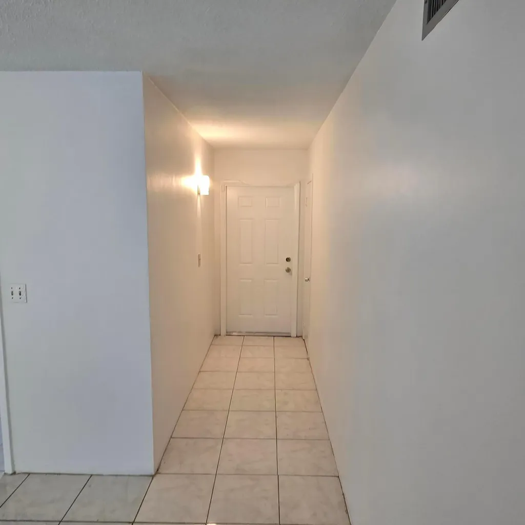 5420 NW 11th Street Plantation FL 33313