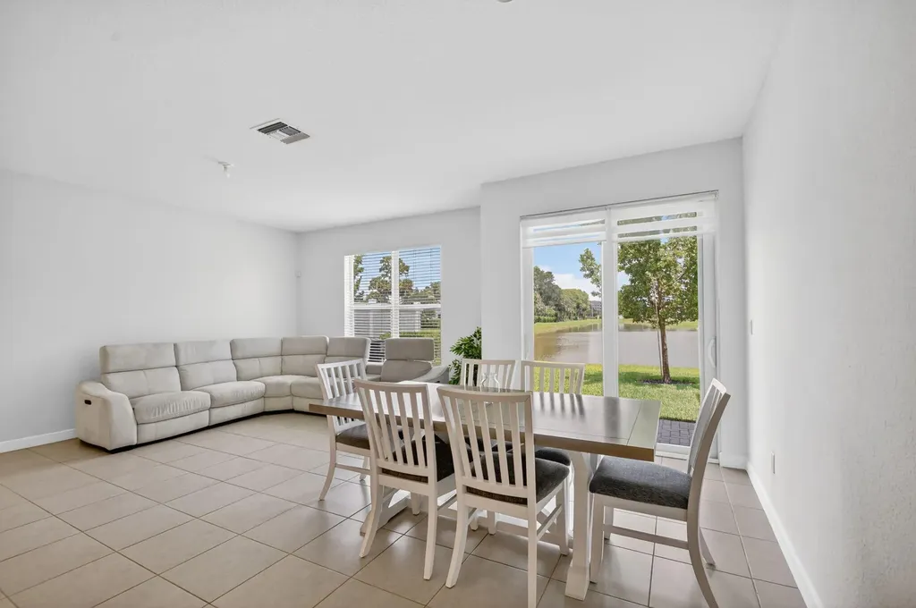 6933 N Harbours Edge Avenue Lake Worth FL 33467