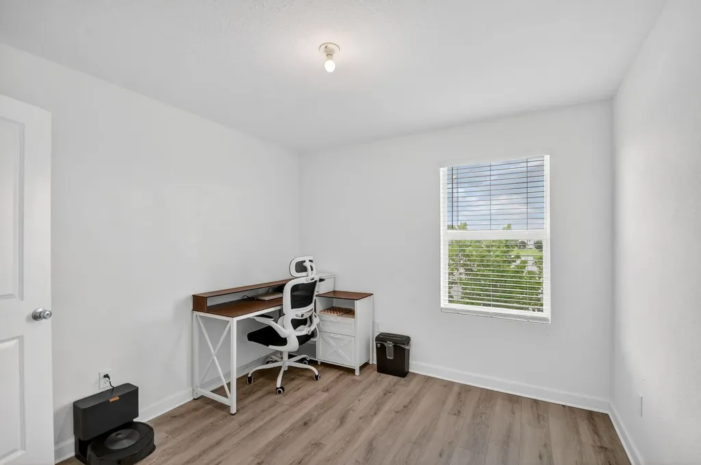 6933 N Harbours Edge Avenue Lake Worth FL 33467