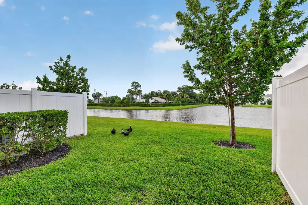 6933 N Harbours Edge Avenue Lake Worth FL 33467