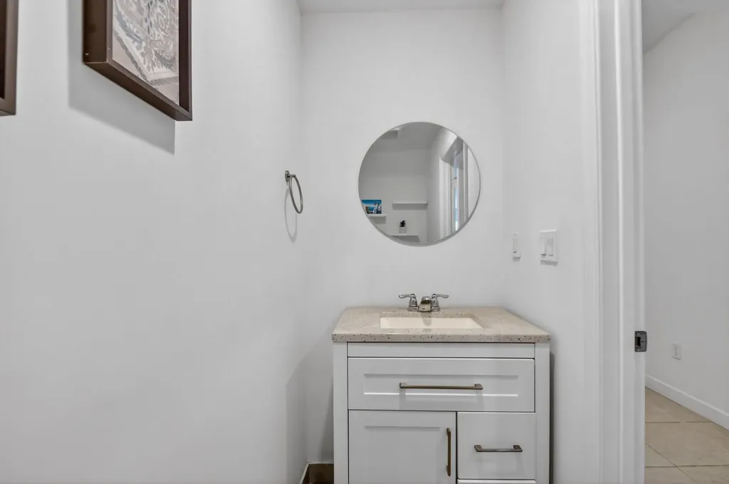 6933 N Harbours Edge Avenue Lake Worth FL 33467