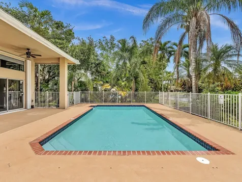 10434 NW 6th Court Coral Springs FL 33071
