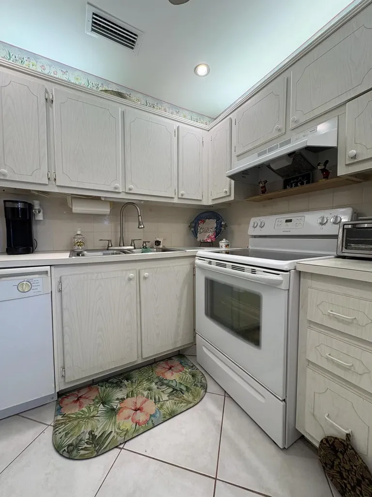 175 Bedford West Palm Beach FL 33417