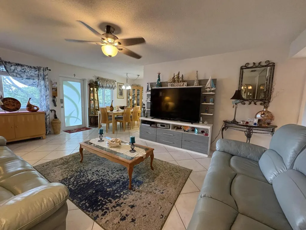175 Bedford West Palm Beach FL 33417
