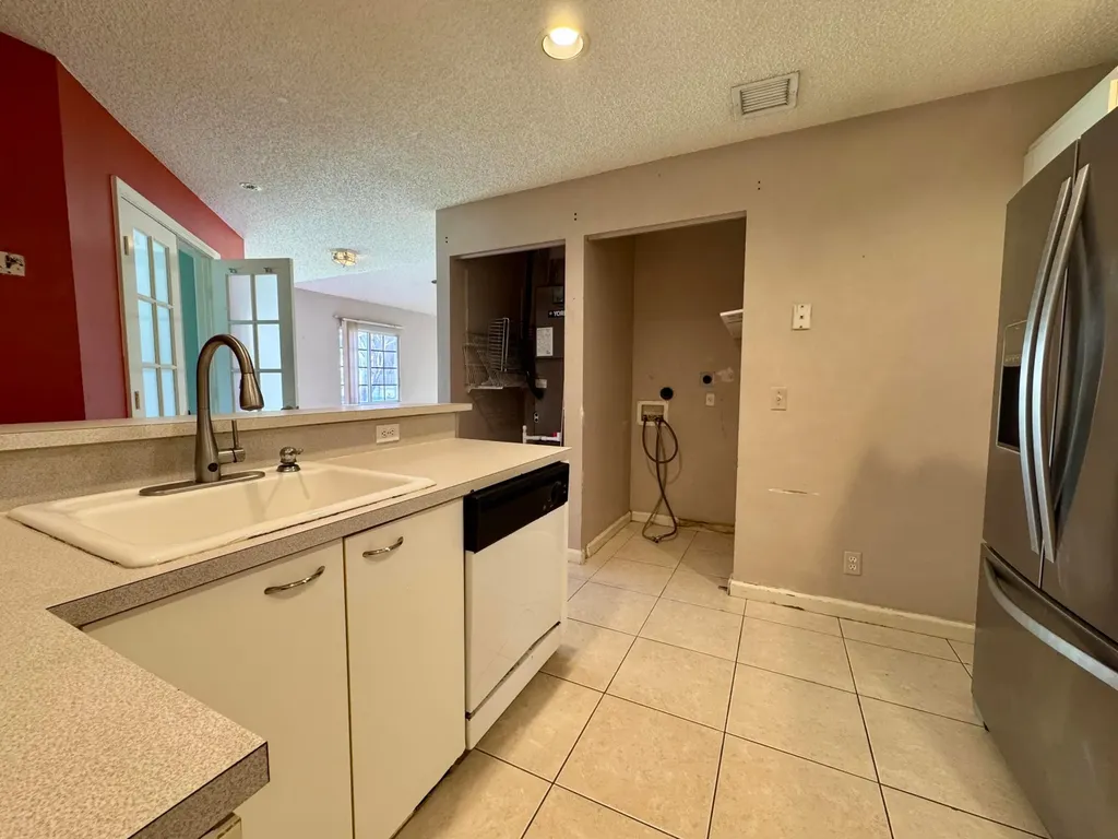 4989 SW 32nd Terrace Dania Beach FL 33312