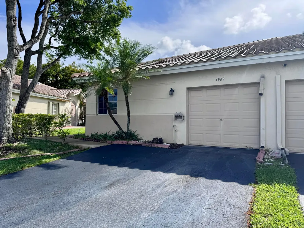 4989 SW 32nd Terrace Dania Beach FL 33312