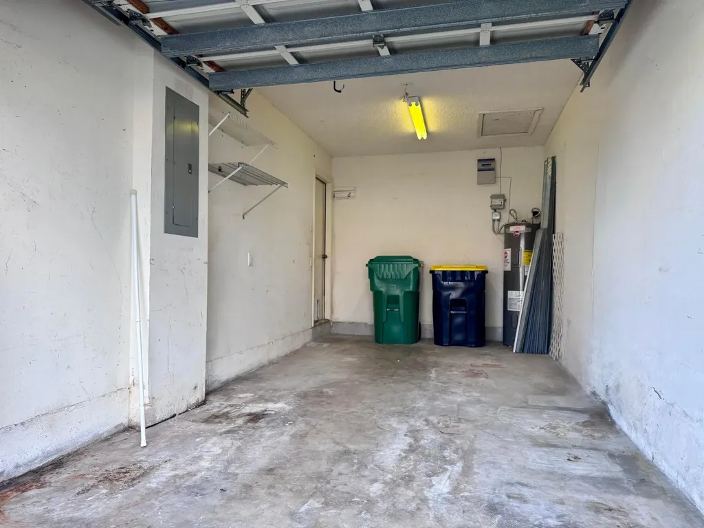 4989 SW 32nd Terrace Dania Beach FL 33312