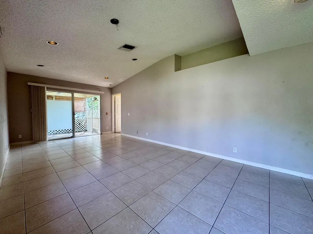 4989 SW 32nd Terrace Dania Beach FL 33312
