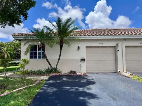 4989 SW 32nd Terrace Dania Beach FL 33312