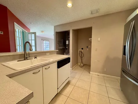 4989 SW 32nd Terrace Dania Beach FL 33312