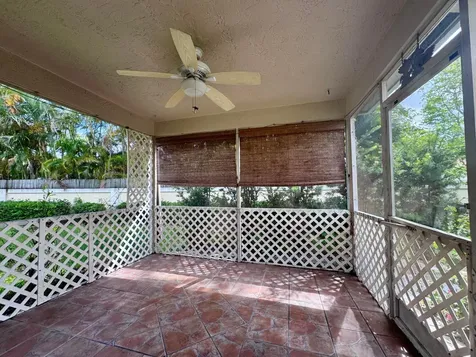 4989 SW 32nd Terrace Dania Beach FL 33312