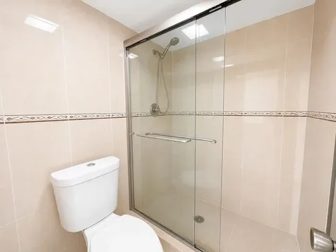 401 Golden Isle Drive Hallandale Beach FL 33009