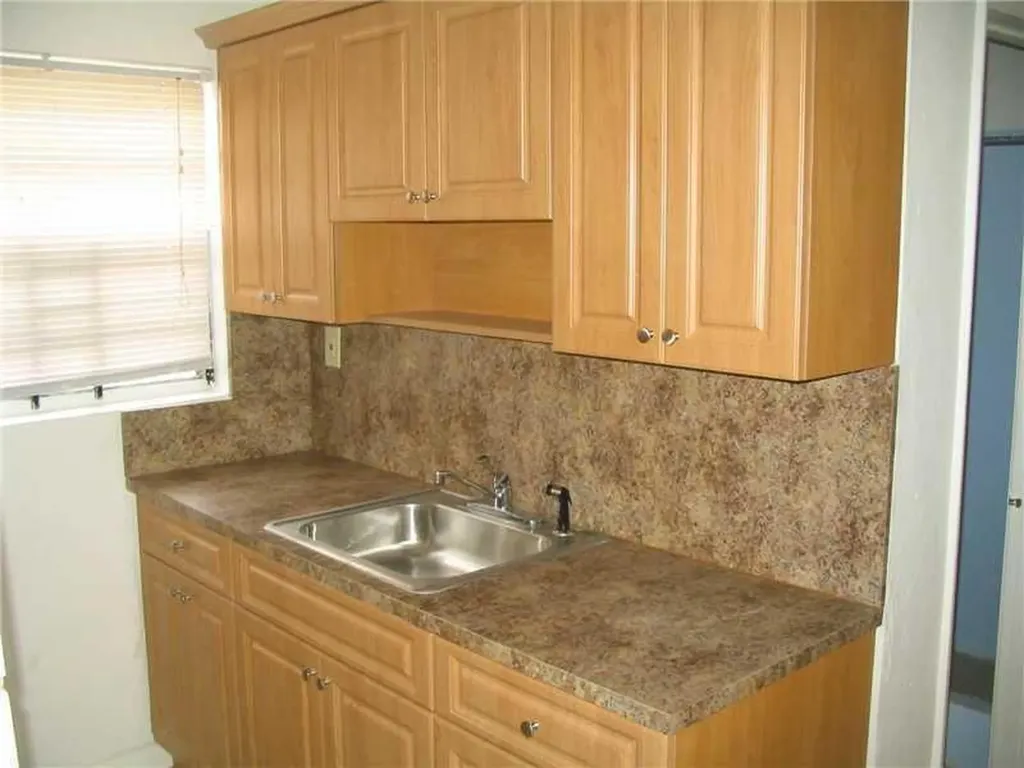 633 NW 15th Terrace Fort Lauderdale FL 33311