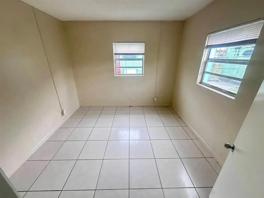 633 NW 15th Terrace Fort Lauderdale FL 33311