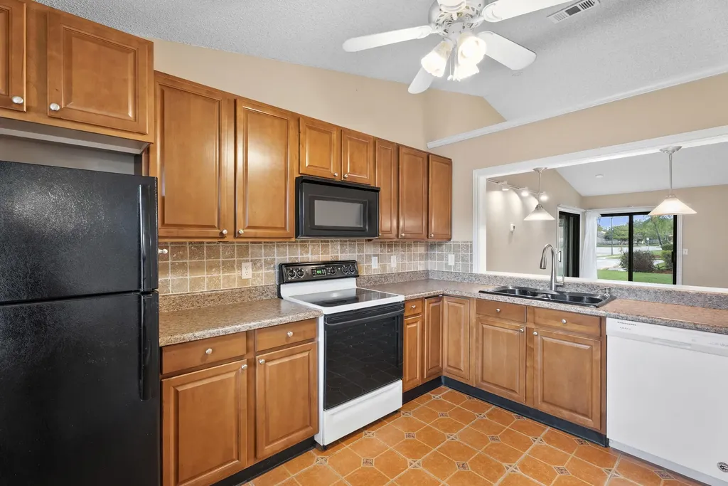 2242 SE Breckenridge Circle Port St Lucie FL 34952