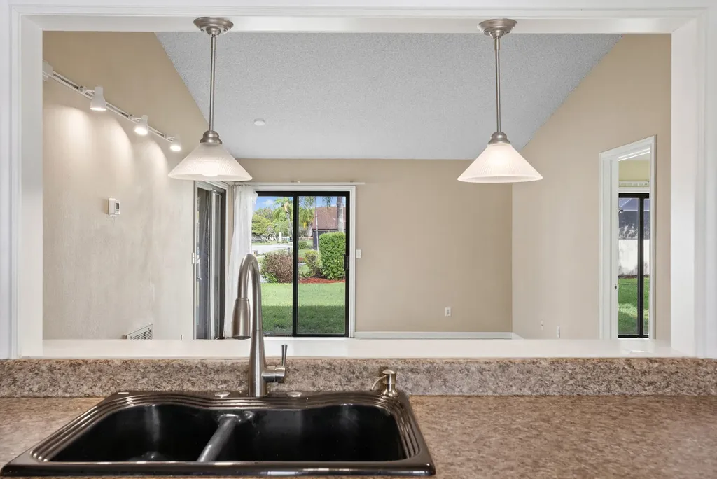 2242 SE Breckenridge Circle Port St Lucie FL 34952