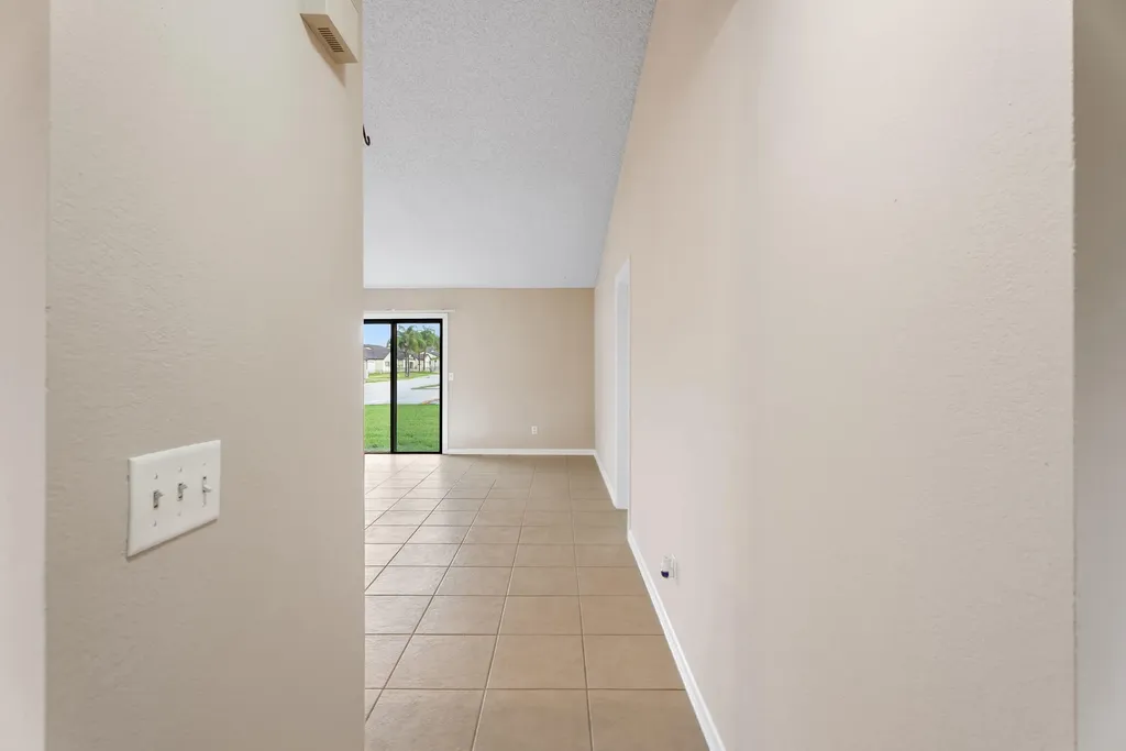 2242 SE Breckenridge Circle Port St Lucie FL 34952