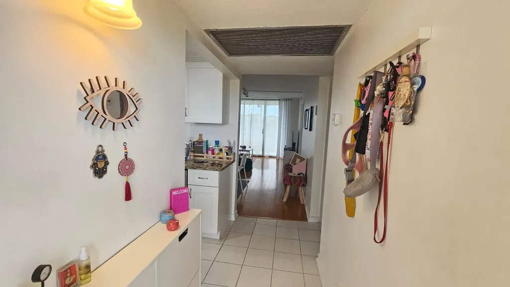 9235 Lagoon Place Davie FL 33324